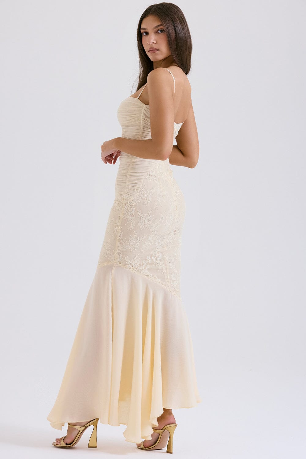 Elisa - Elegant Dress with Embroidery